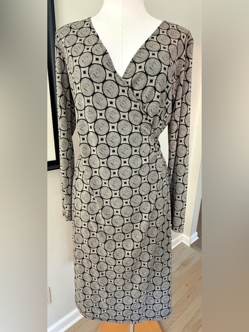 The Limited Wrap Dress Gray and Black Abstract Size Large